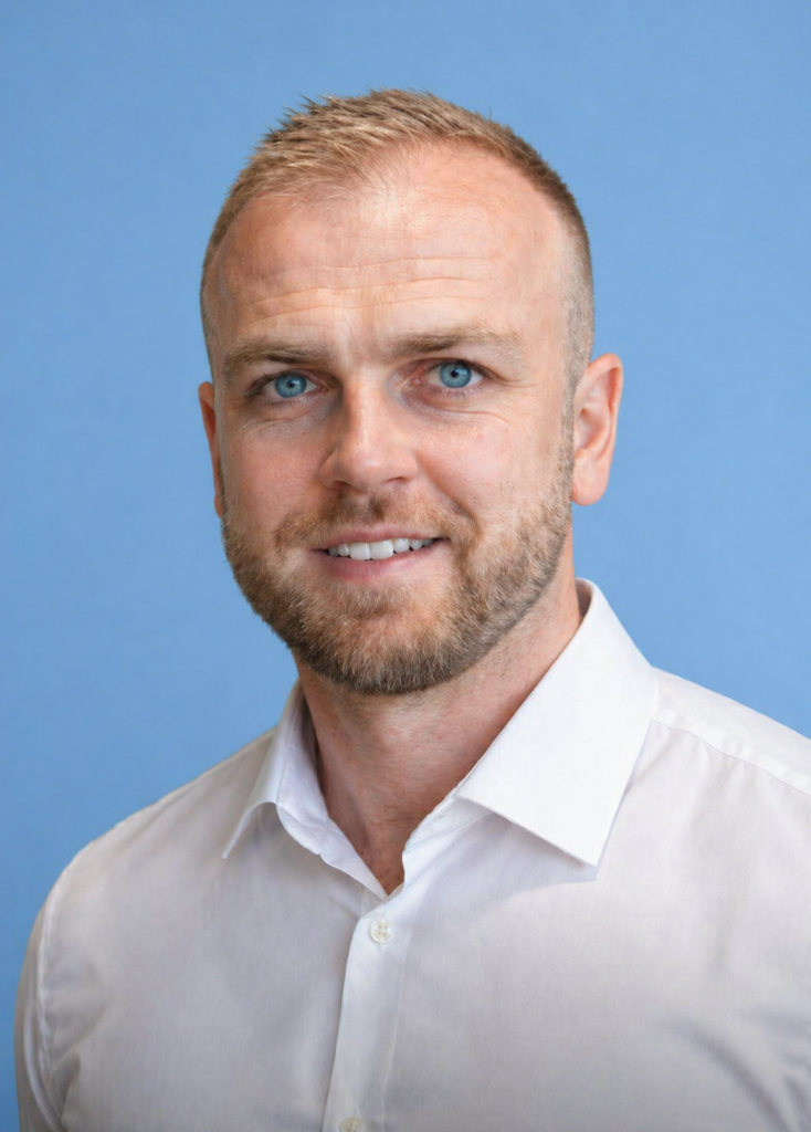 Piotr Borysiak physiotherapist at Phoenix Medical Clinic